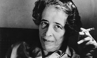 Homenagem a Hannah Arendt