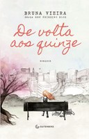 Bruna Vieira autografa o romance 'De volta aos quinze' em Curitiba